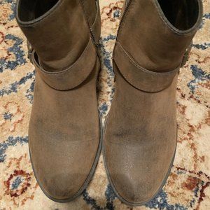 NICOLE BROWN BOOTIES SZ 7.5M